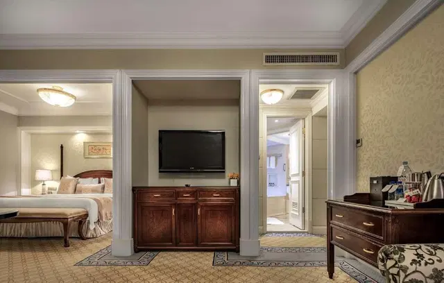 Green Lake Hotel ROOM_EXAMPLE