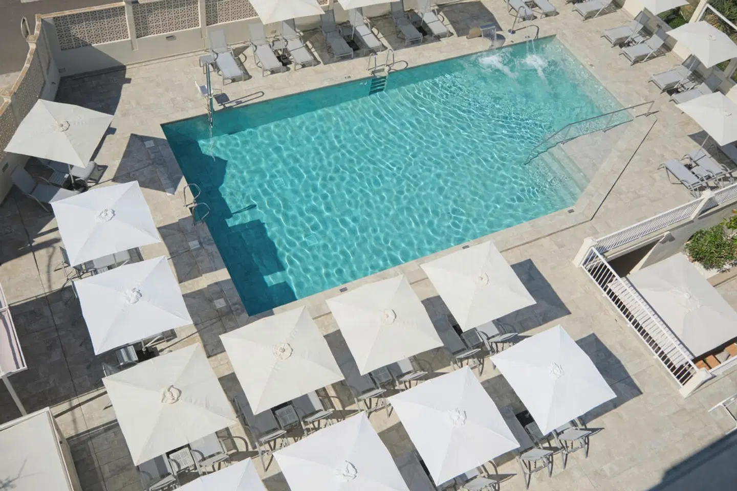 BQ Apolo OUTDOOR_POOL