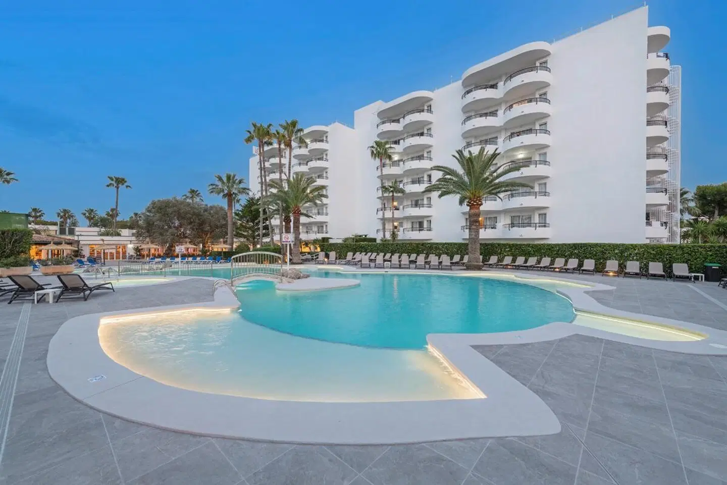 Alcudia Beach OUTDOOR_POOL