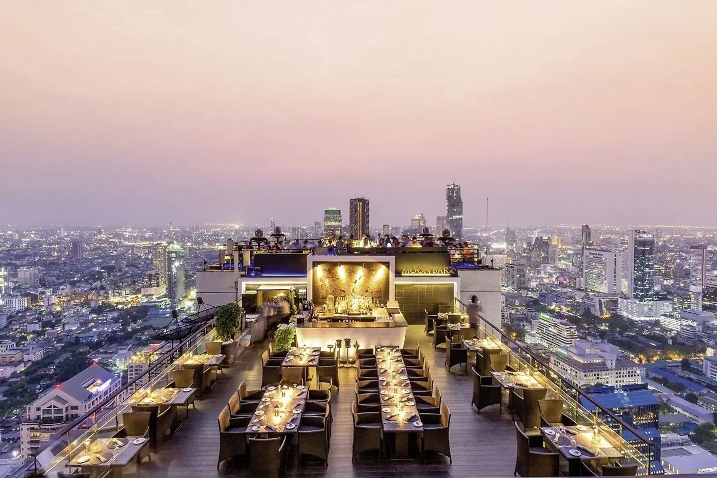 Banyan Tree Bangkok LANDSCAPE