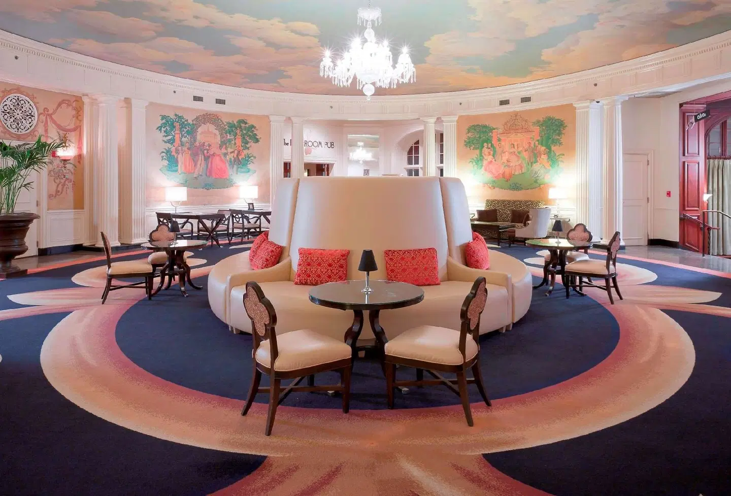 The Hotel Roanoke & Conference Center, Curio Collection by Hilton LOUNGE_LOBBY