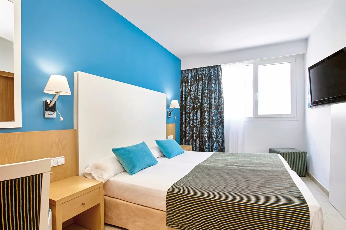 Universal Hotel Marqués ROOM_EXAMPLE