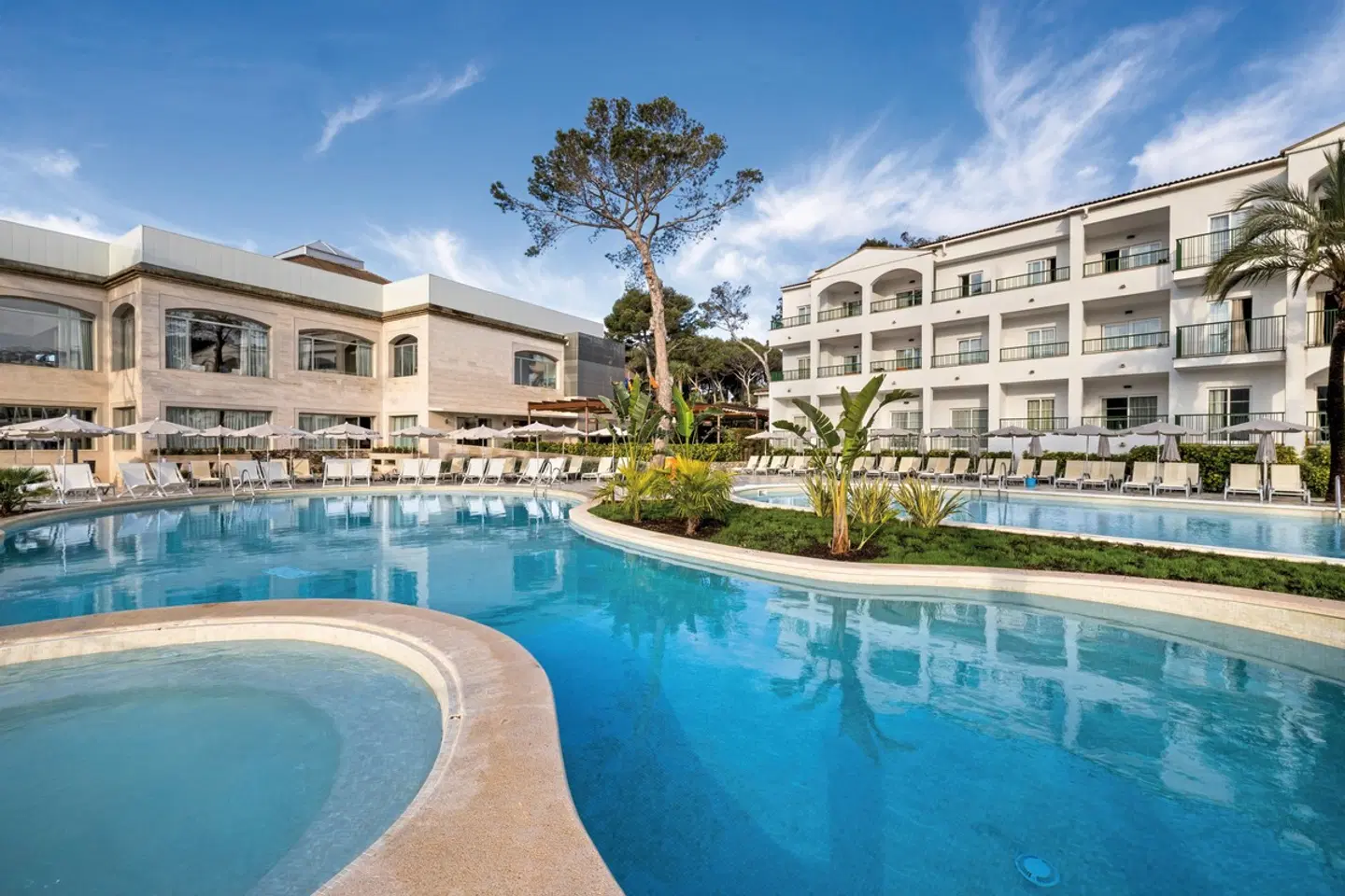 VIVA Cala Mesquida Resort & Spa OUTDOOR_POOL