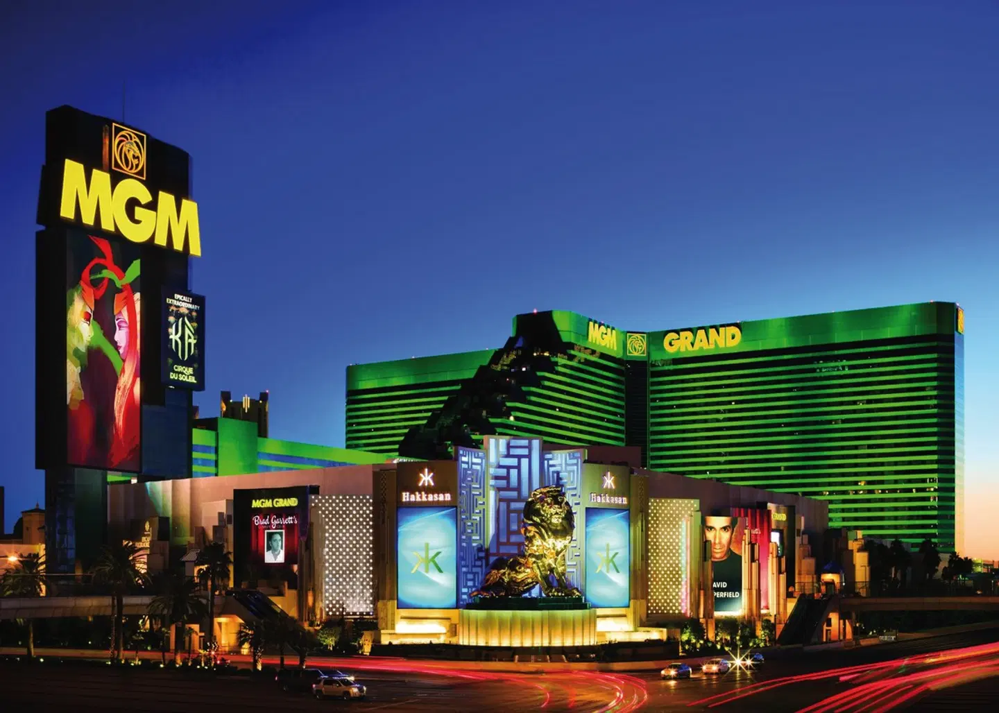 MGM Grand Hotel & Casino EXTERIOR