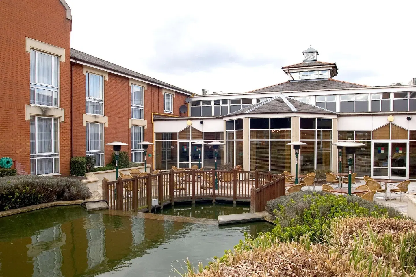 Hilton Northampton EXTERIOR