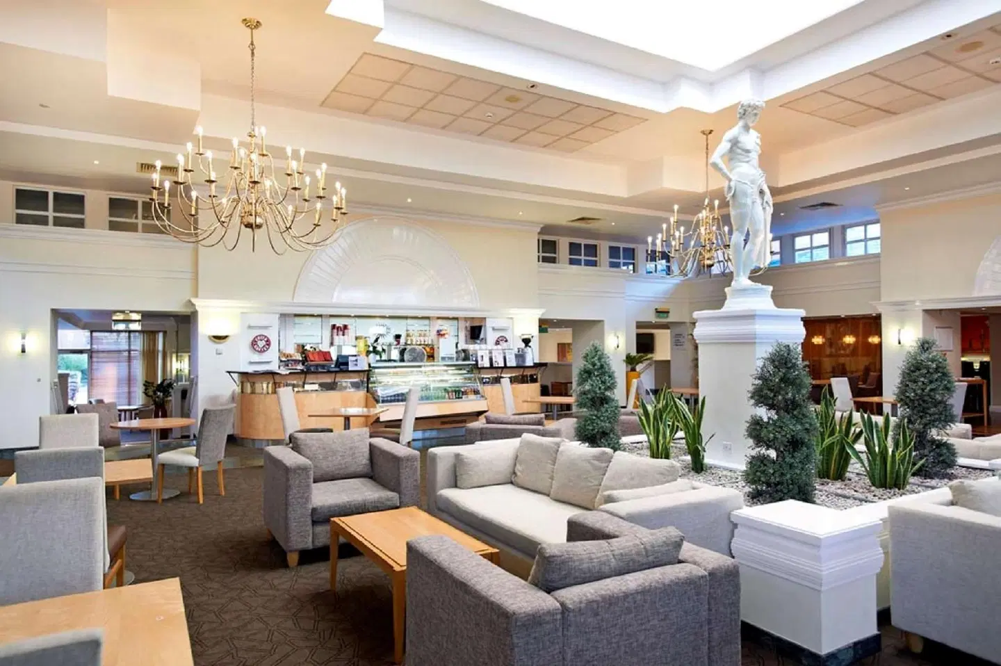 Hilton Northampton LOUNGE_LOBBY