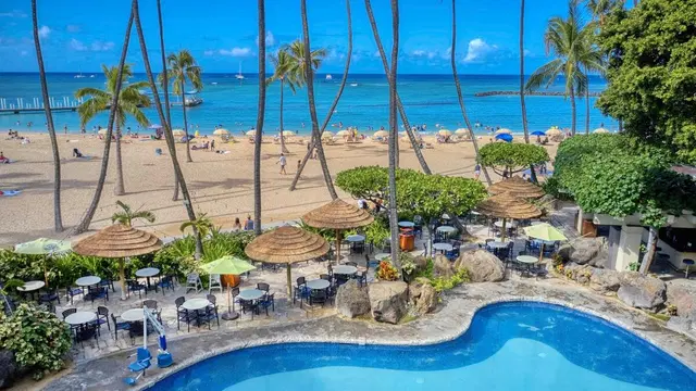 Hilton Hawaiian Village Waikiki Beach Resort OUTDOOR_POOL