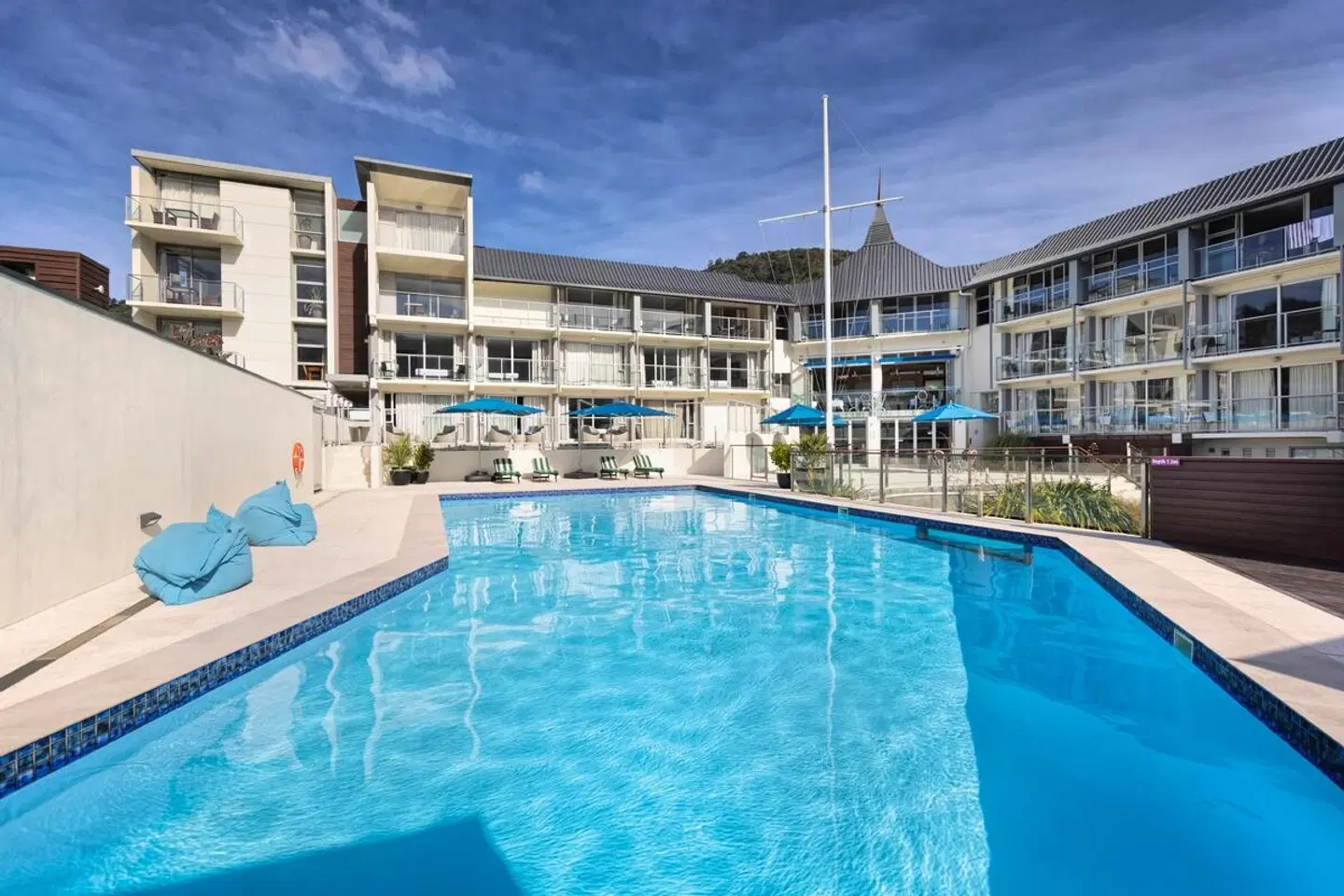 Edit Picton Hotel OUTDOOR_POOL