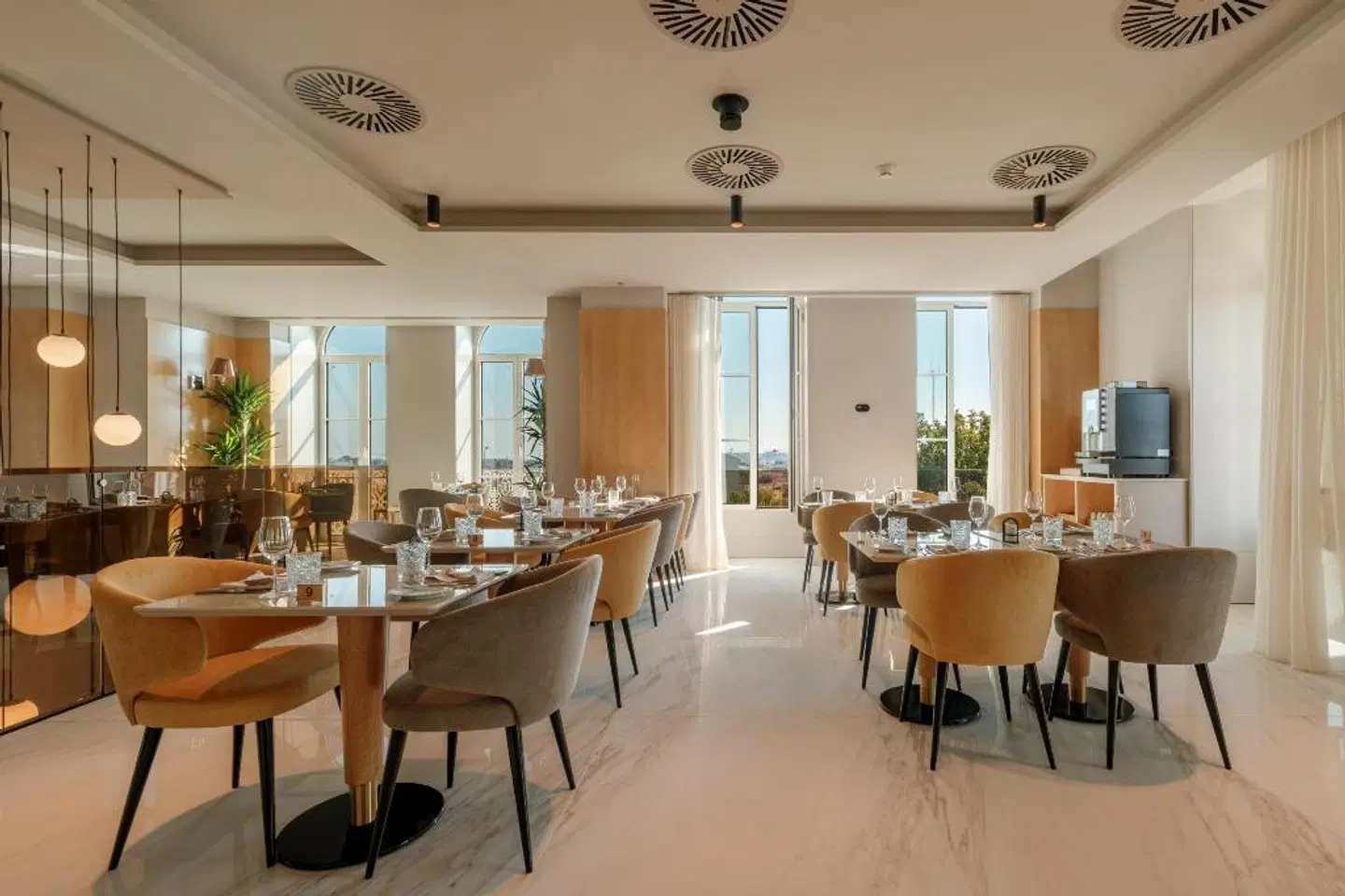 Meliá São João da Madeira Restaurant