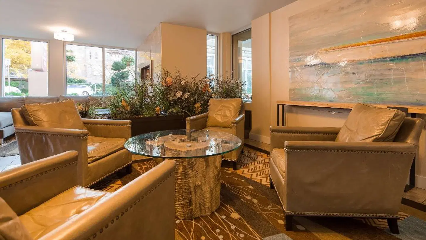 Best Western PLUS Inner Harbour Hotel LOUNGE_LOBBY