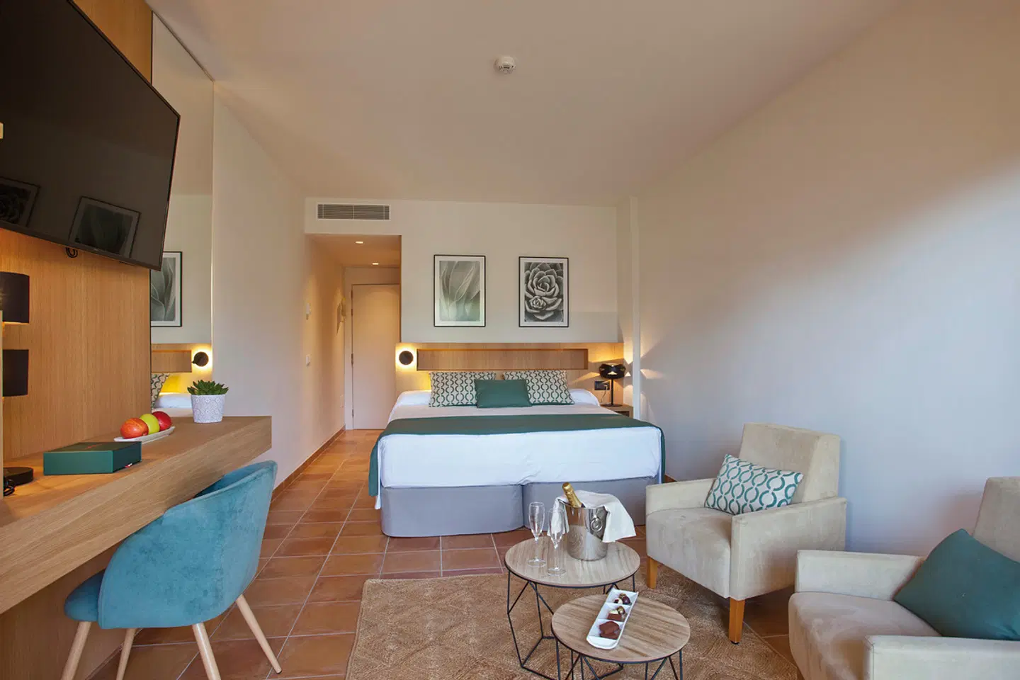 Mon Port & Spa ROOM_EXAMPLE