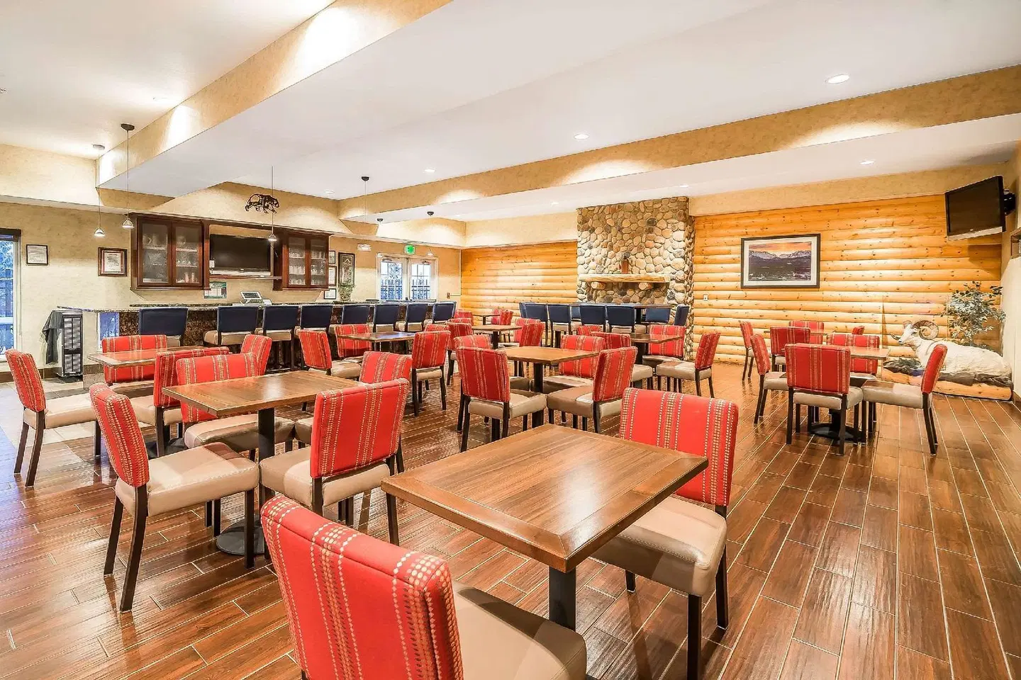 Comfort Suites Anchorage International Airport Bar