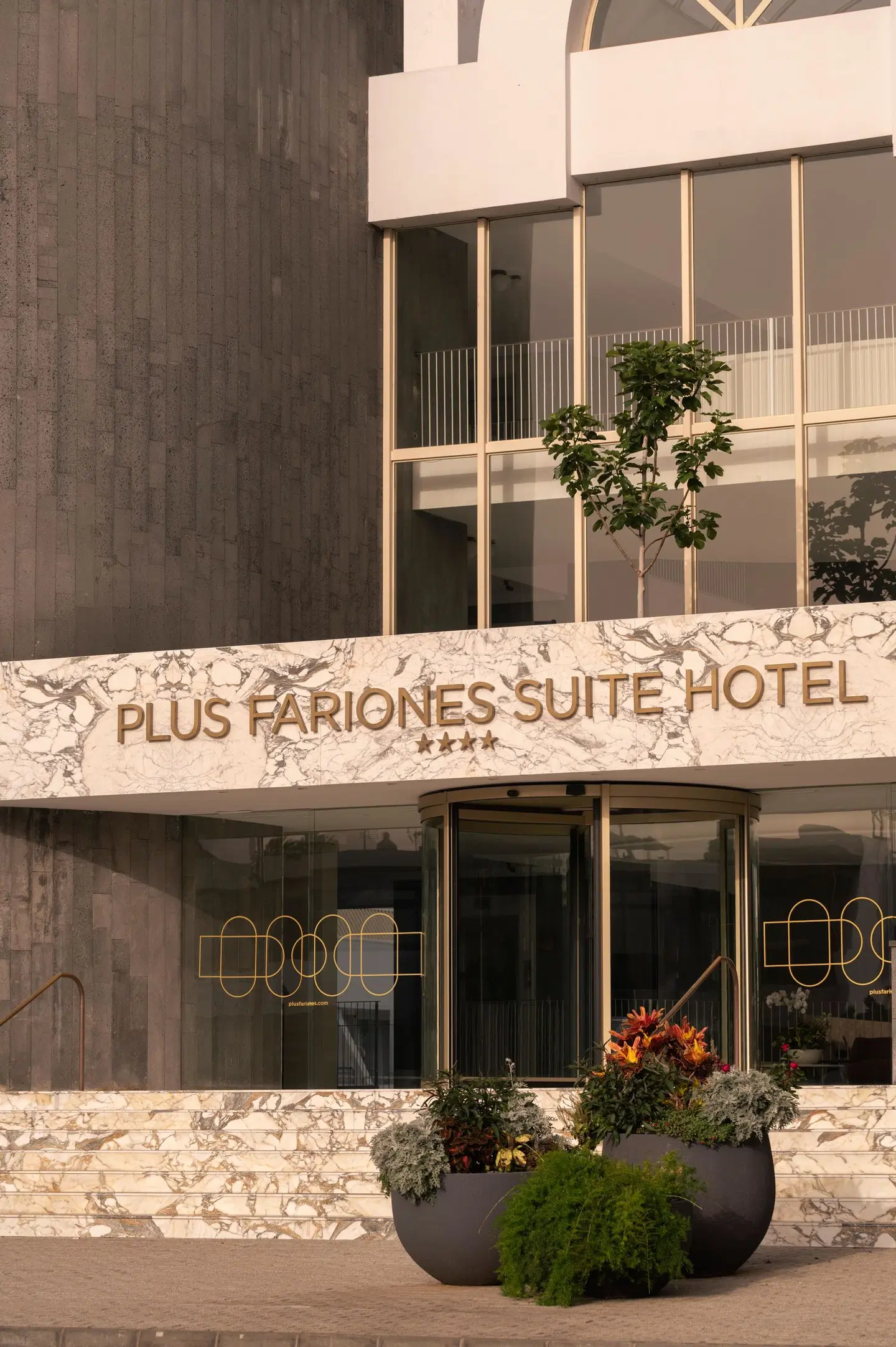 Plus Fariones Suite Hotel EXTERIOR