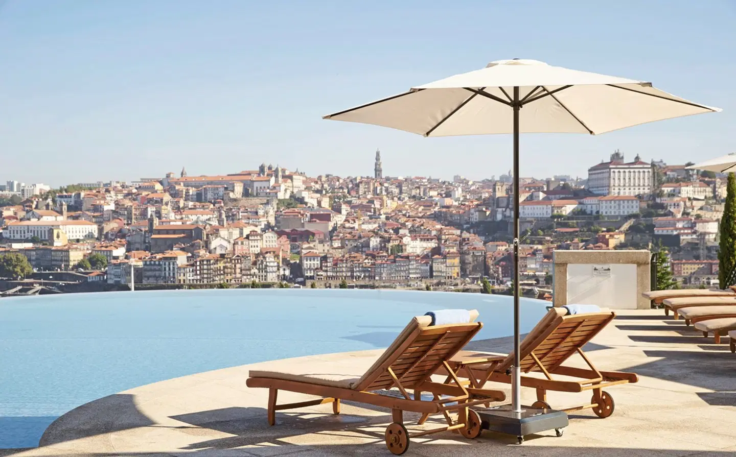 The Yeatman OUTDOOR_POOL