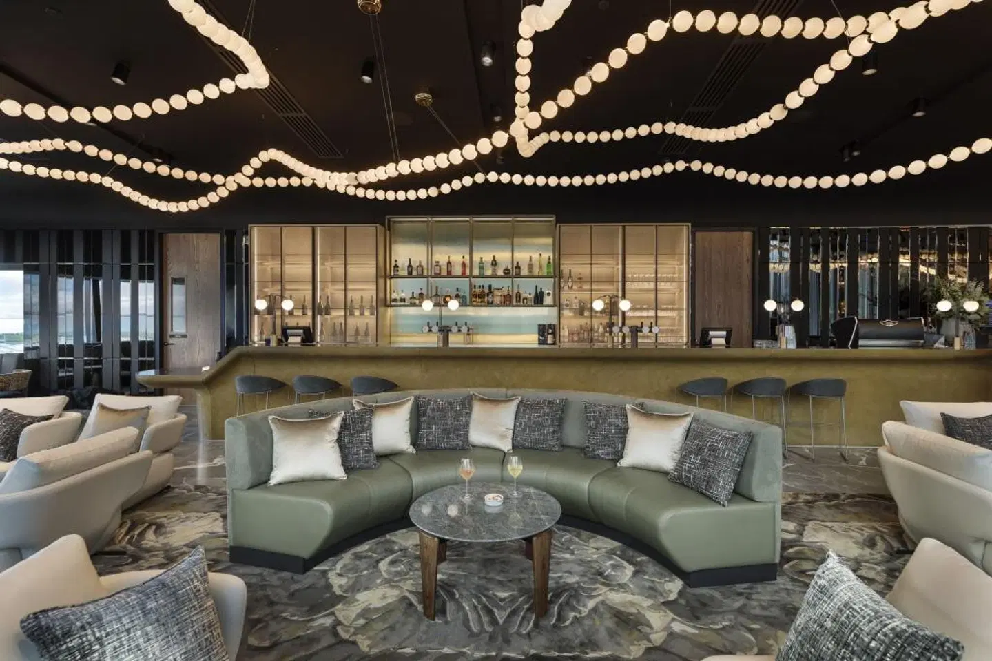Pullman Auckland Airport Bar