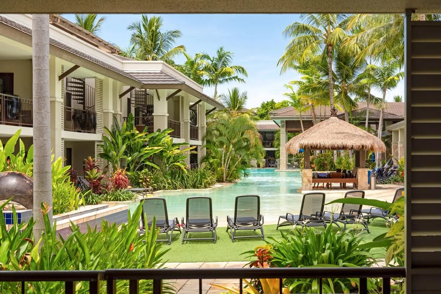 Pullman Port Douglas Sea Temple Resort & Spa EXTERIOR