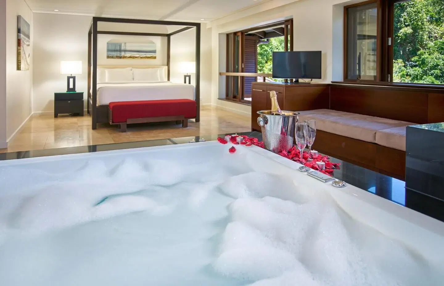 Pullman Port Douglas Sea Temple Resort & Spa Badezimmer