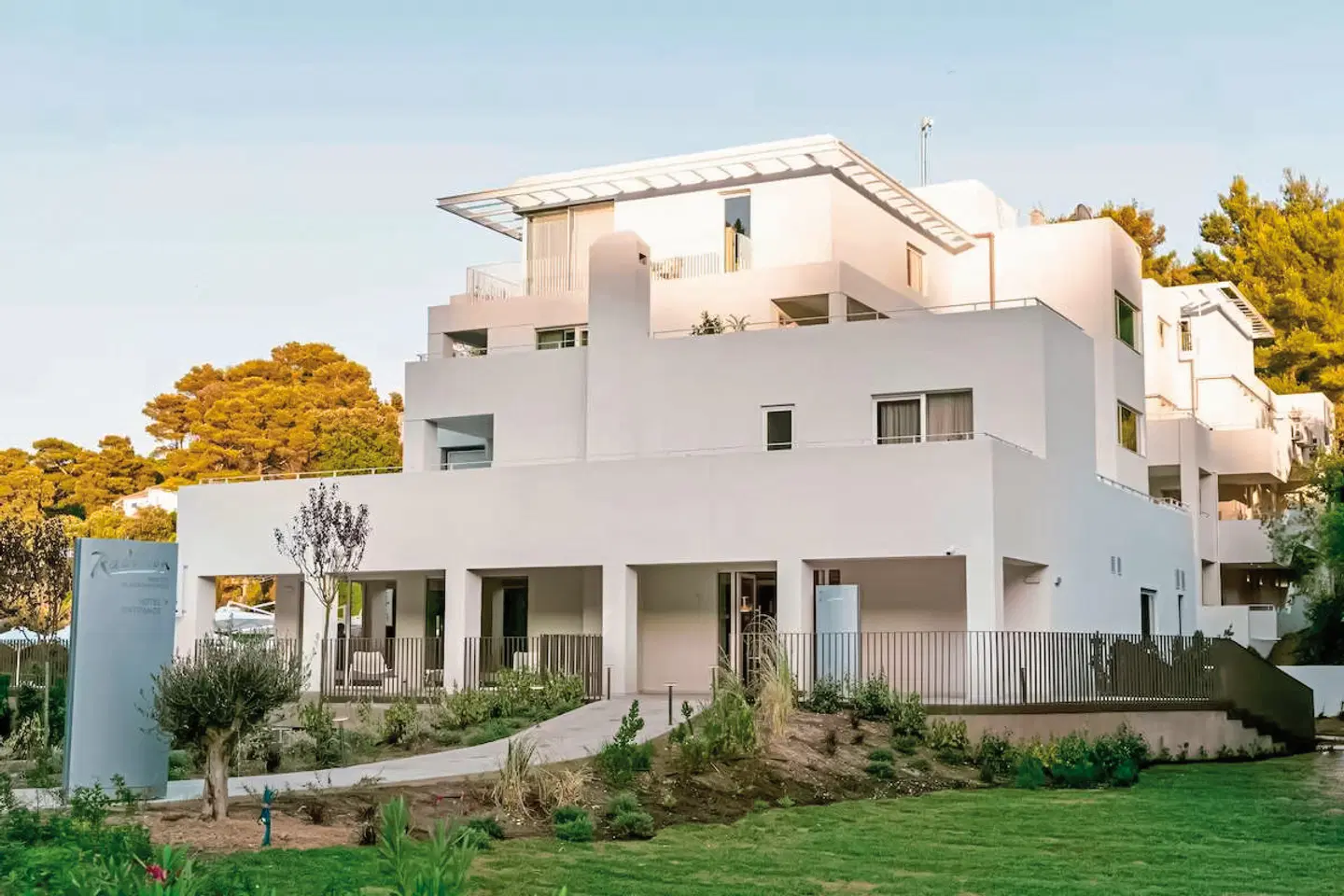 Radisson Plaza Resort Skiathos EXTERIOR