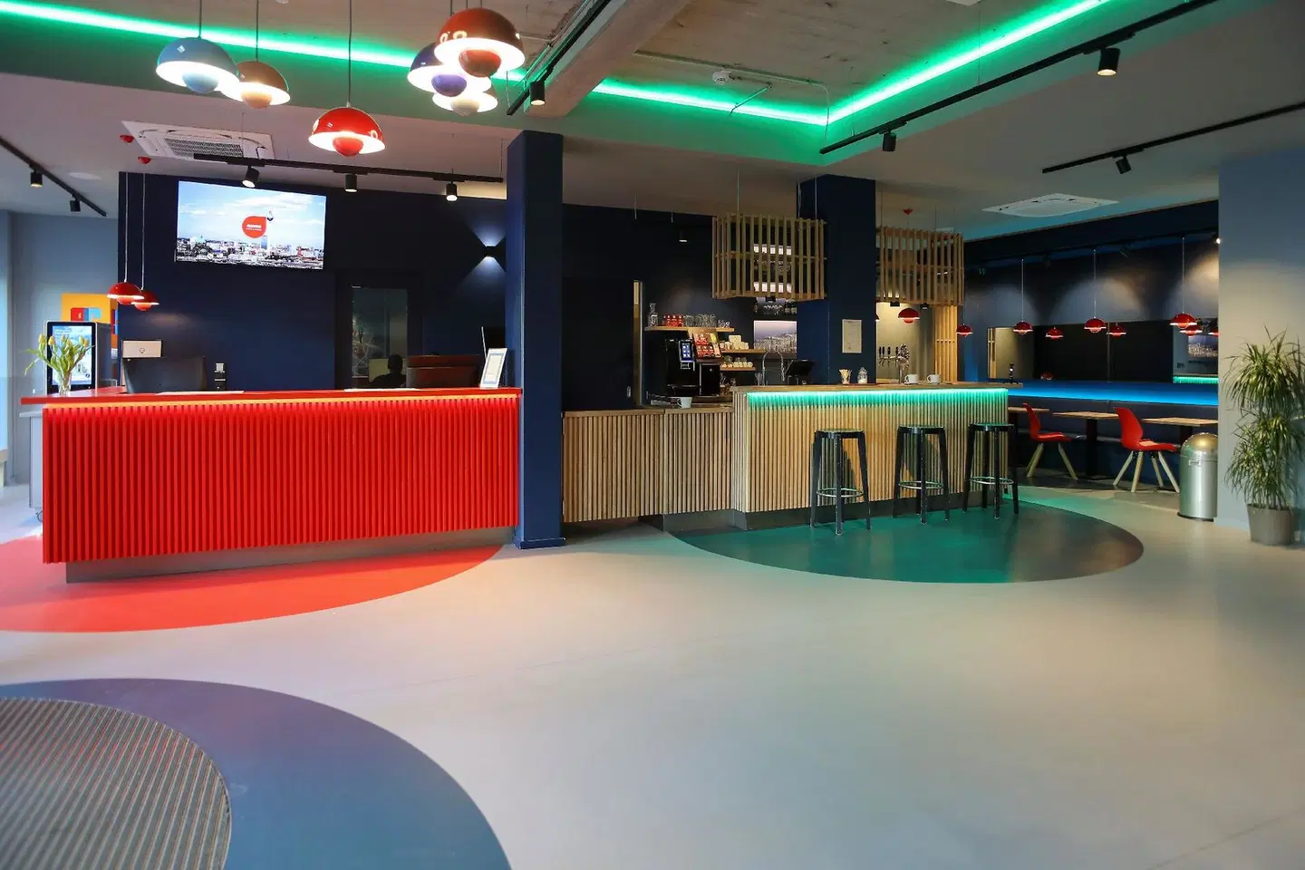 acama Kreuzberg Hotel + Hostel Bar