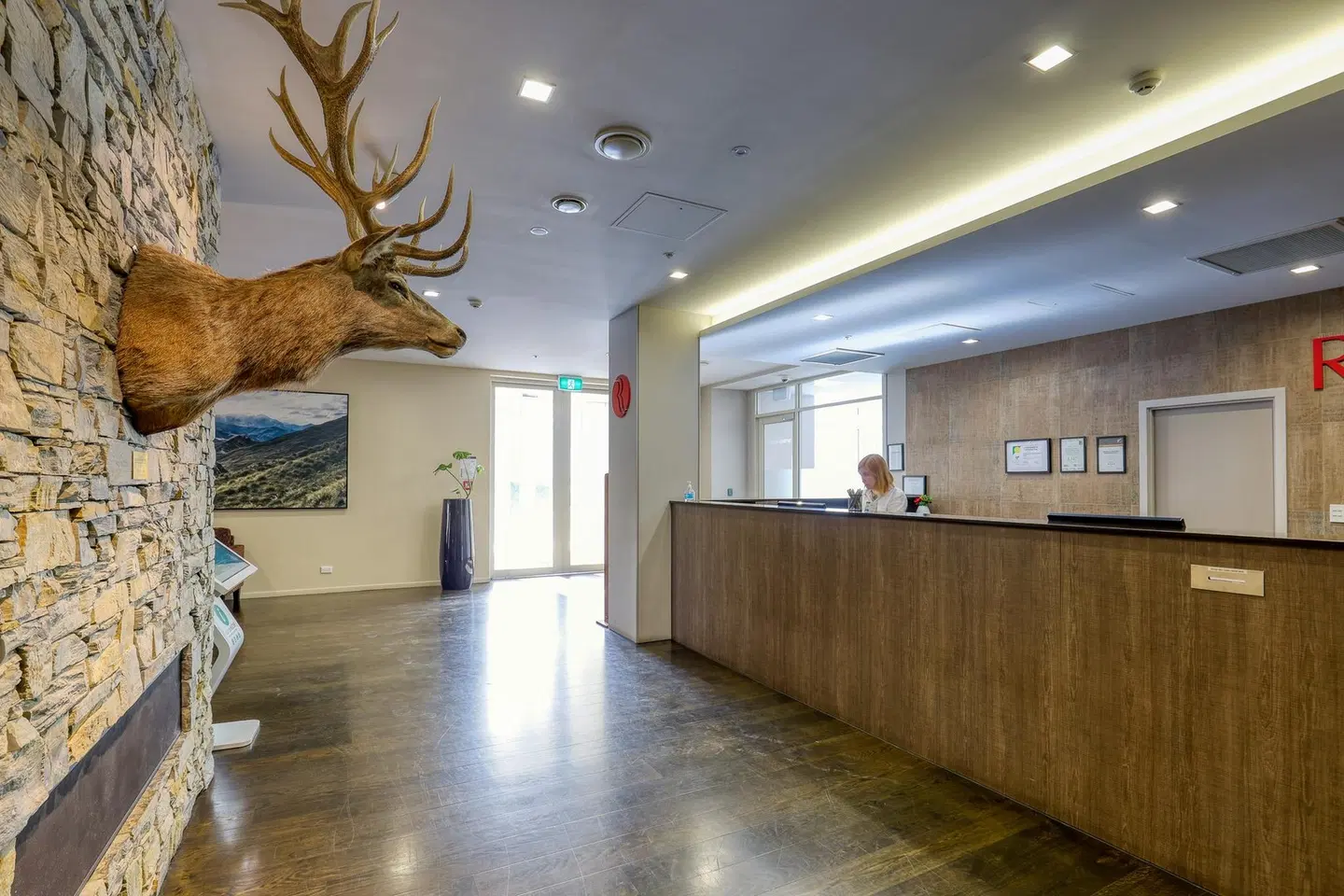 Ramada Suites by Wyndham Queenstown Remarkables Park LOUNGE_LOBBY