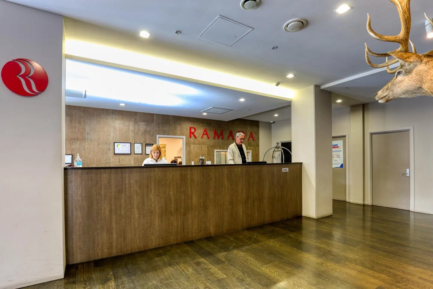 Ramada Suites by Wyndham Queenstown Remarkables Park LOUNGE_LOBBY
