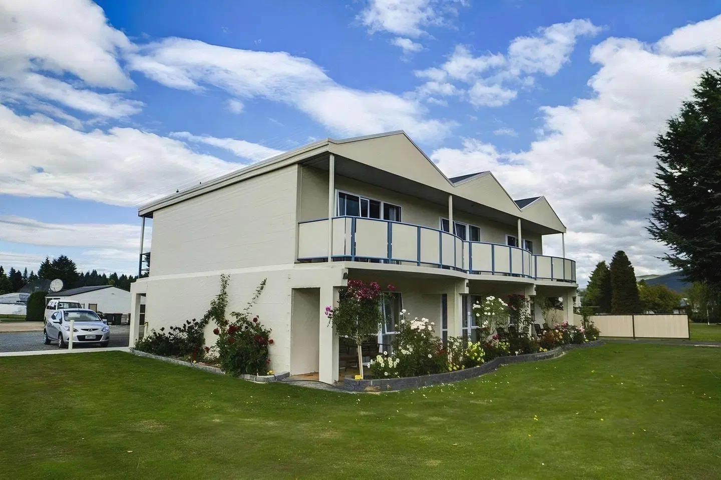 Parklands Motel EXTERIOR