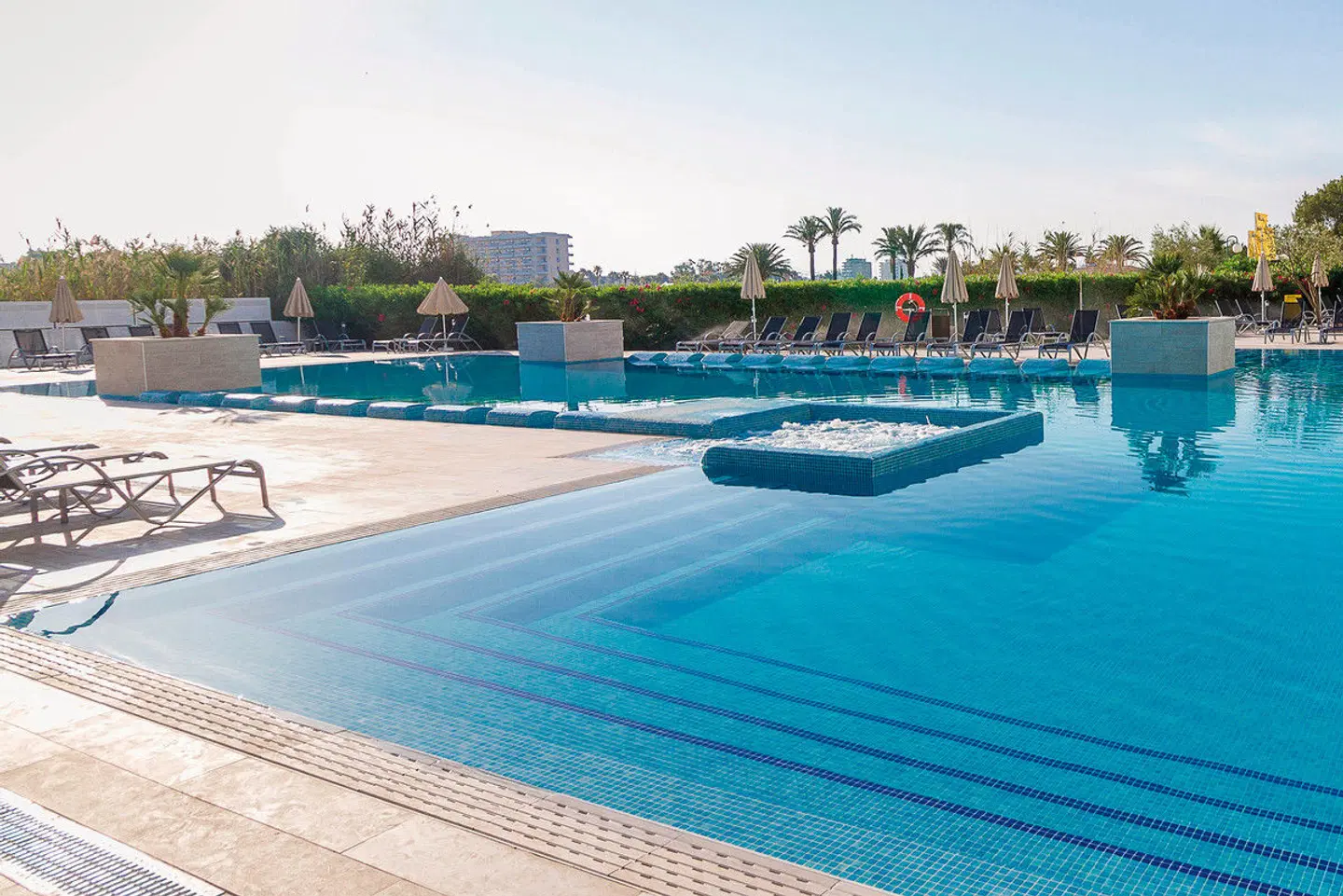 Eix Lagotel Holiday Resort OUTDOOR_POOL