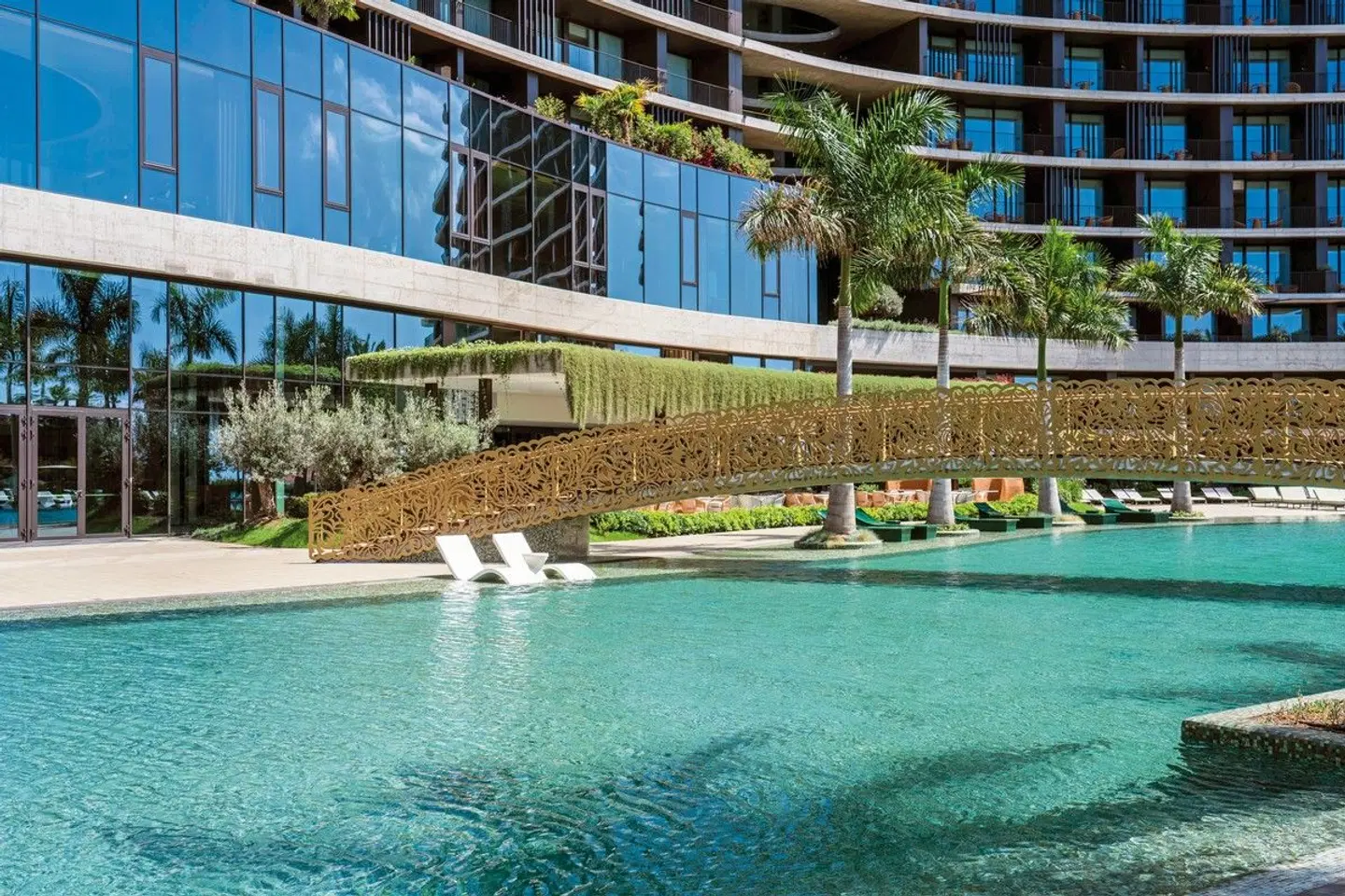 Savoy Palace OUTDOOR_POOL