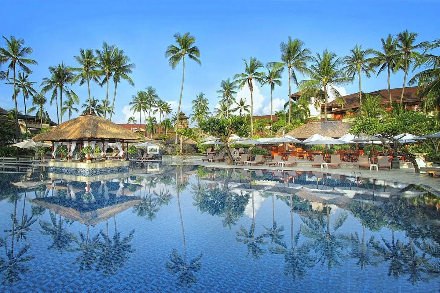 Nusa Dua Beach Hotel & Spa OUTDOOR_POOL