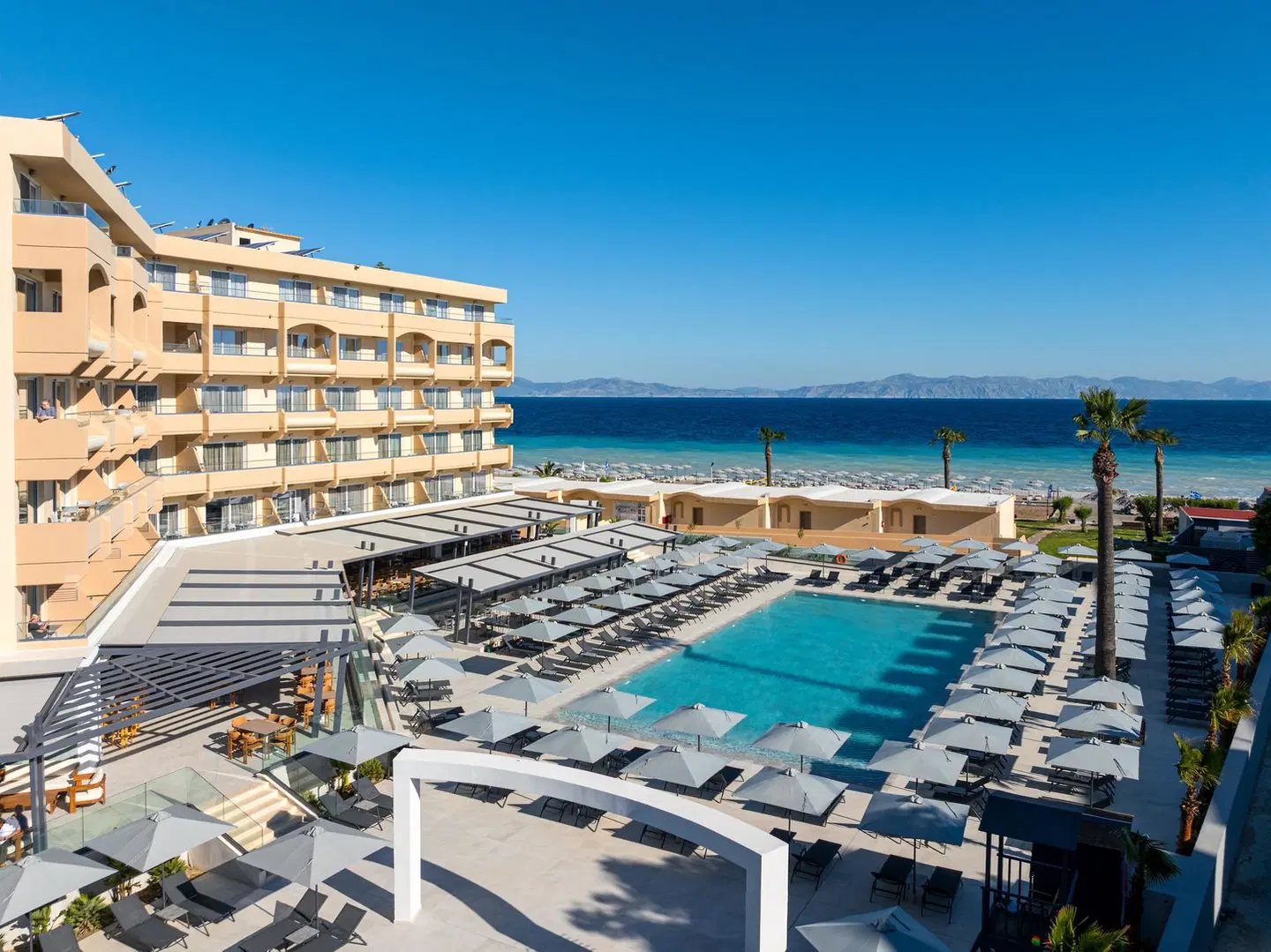 Sun Beach Resort OUTDOOR_POOL