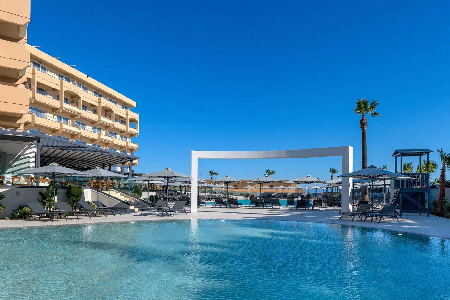 Sun Beach Resort OUTDOOR_POOL