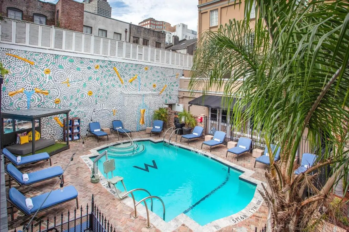Hotel de la Poste - French Quarter, A Renaissance Hotel OUTDOOR_POOL