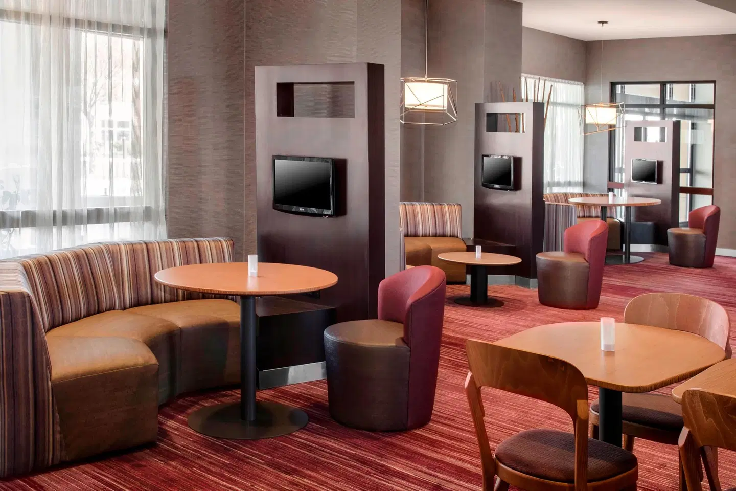 Courtyard by Marriott Newark Elizabeth LOUNGE_LOBBY