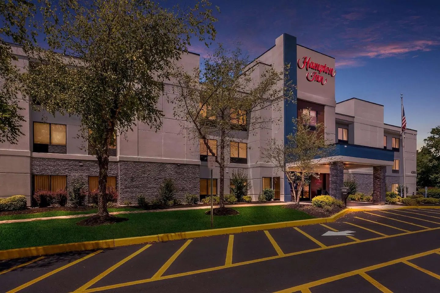 Hampton Inn Princeton EXTERIOR