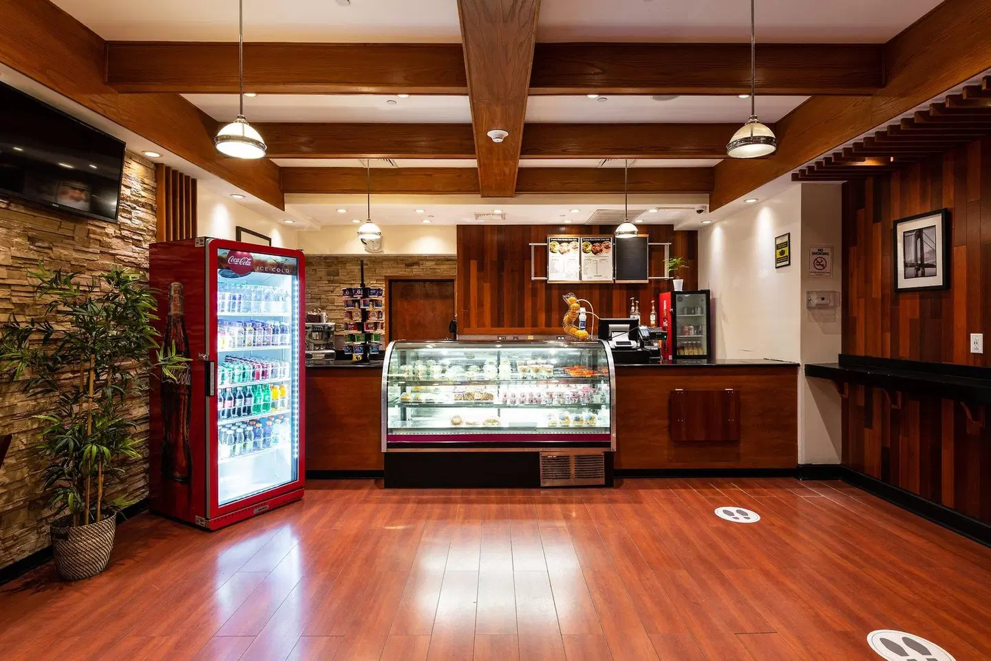 Crowne Plaza Newark Airport by IHG LOUNGE_LOBBY