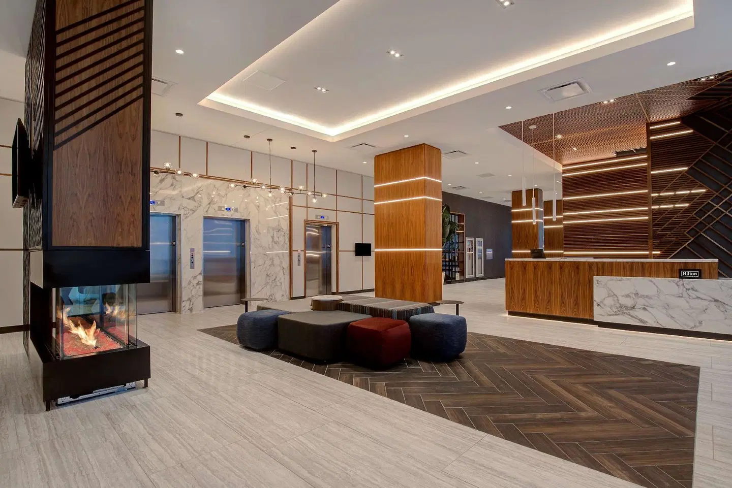 Hampton Inn by Hilton Montreal Downtown LOUNGE_LOBBY
