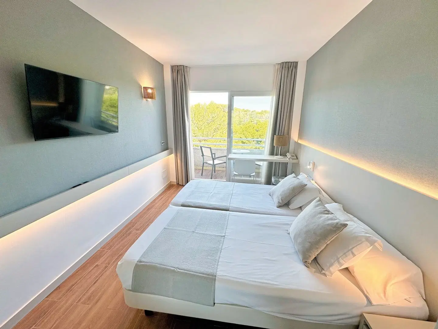 Eix Platja Daurada & Spa ROOM_EXAMPLE