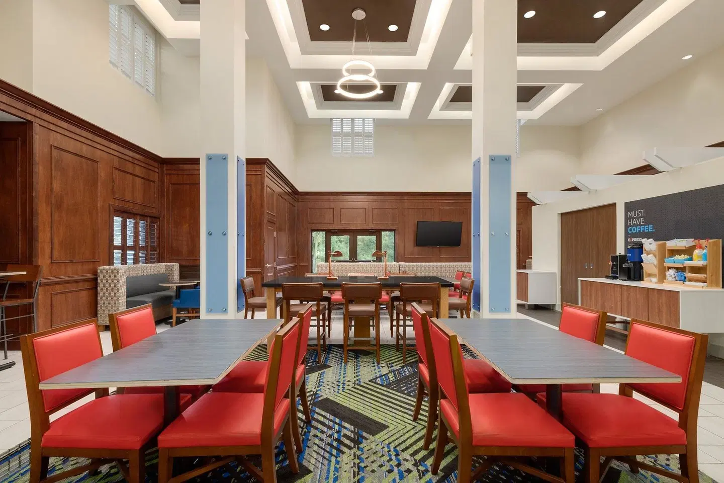 Holiday Inn Express & Suites Charleston - Mount Pleasant by IHG LOUNGE_LOBBY