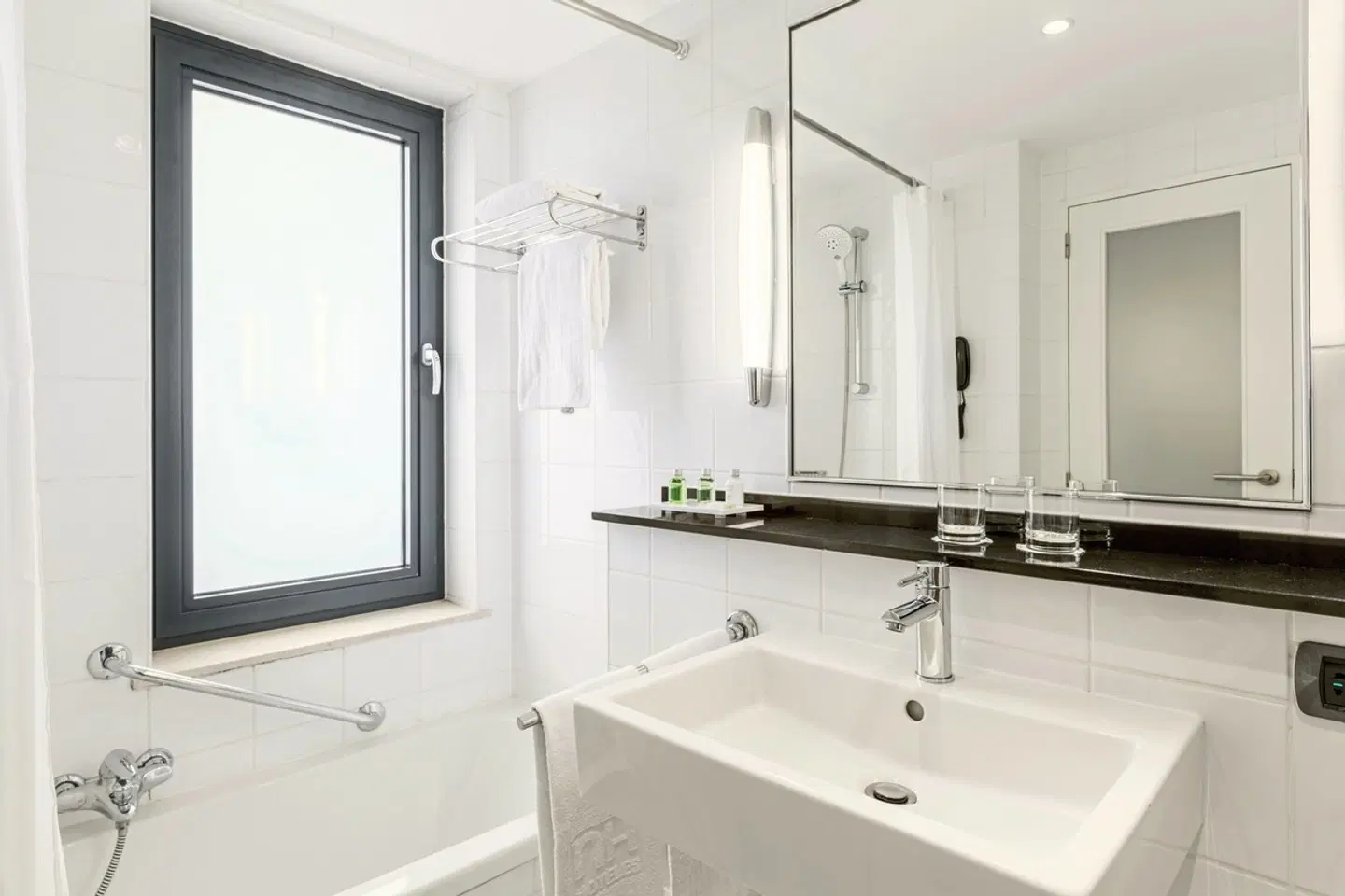 NH Grand Place Arenberg Badezimmer