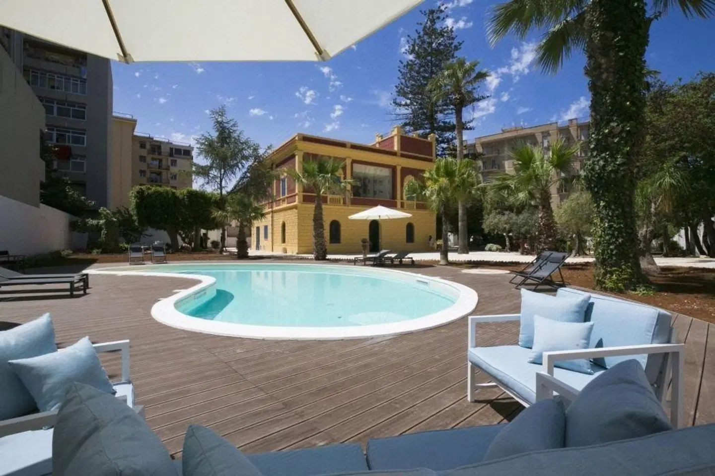 Giardini Mon Plaisir OUTDOOR_POOL
