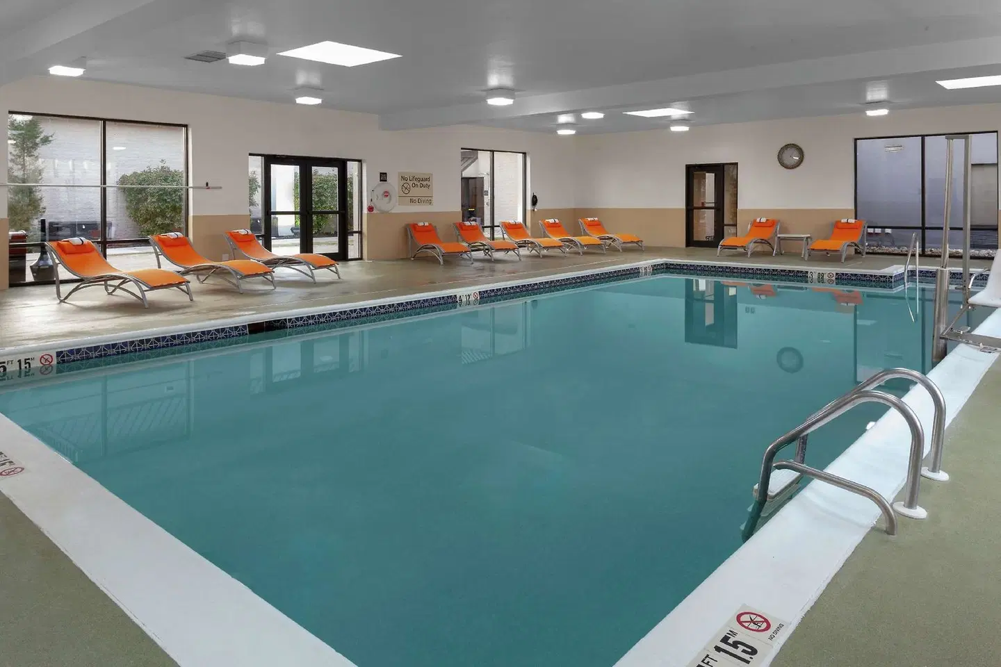 Hampton Inn Woodbridge Hallenbad