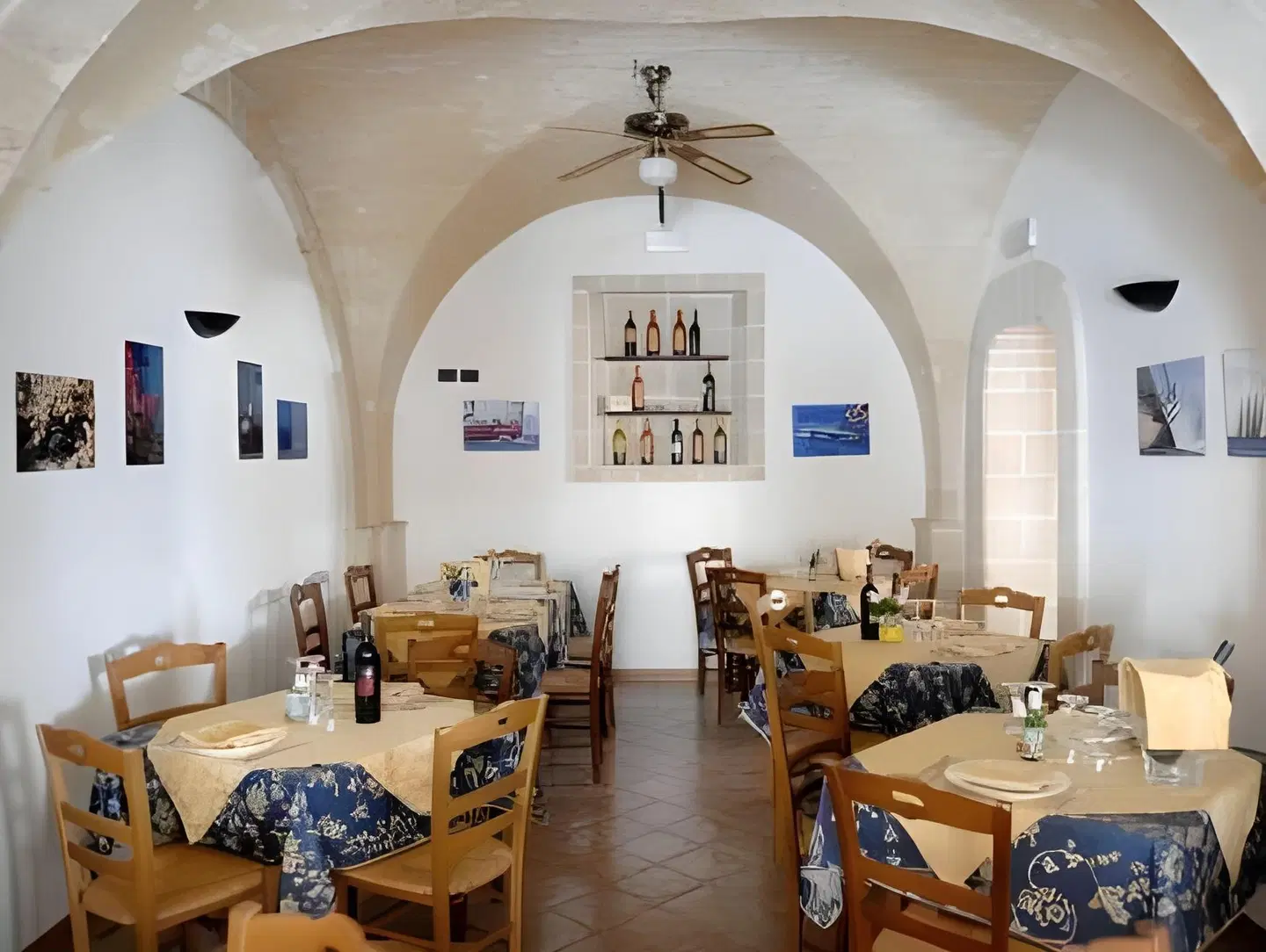 Aegusa Hotel Restaurant
