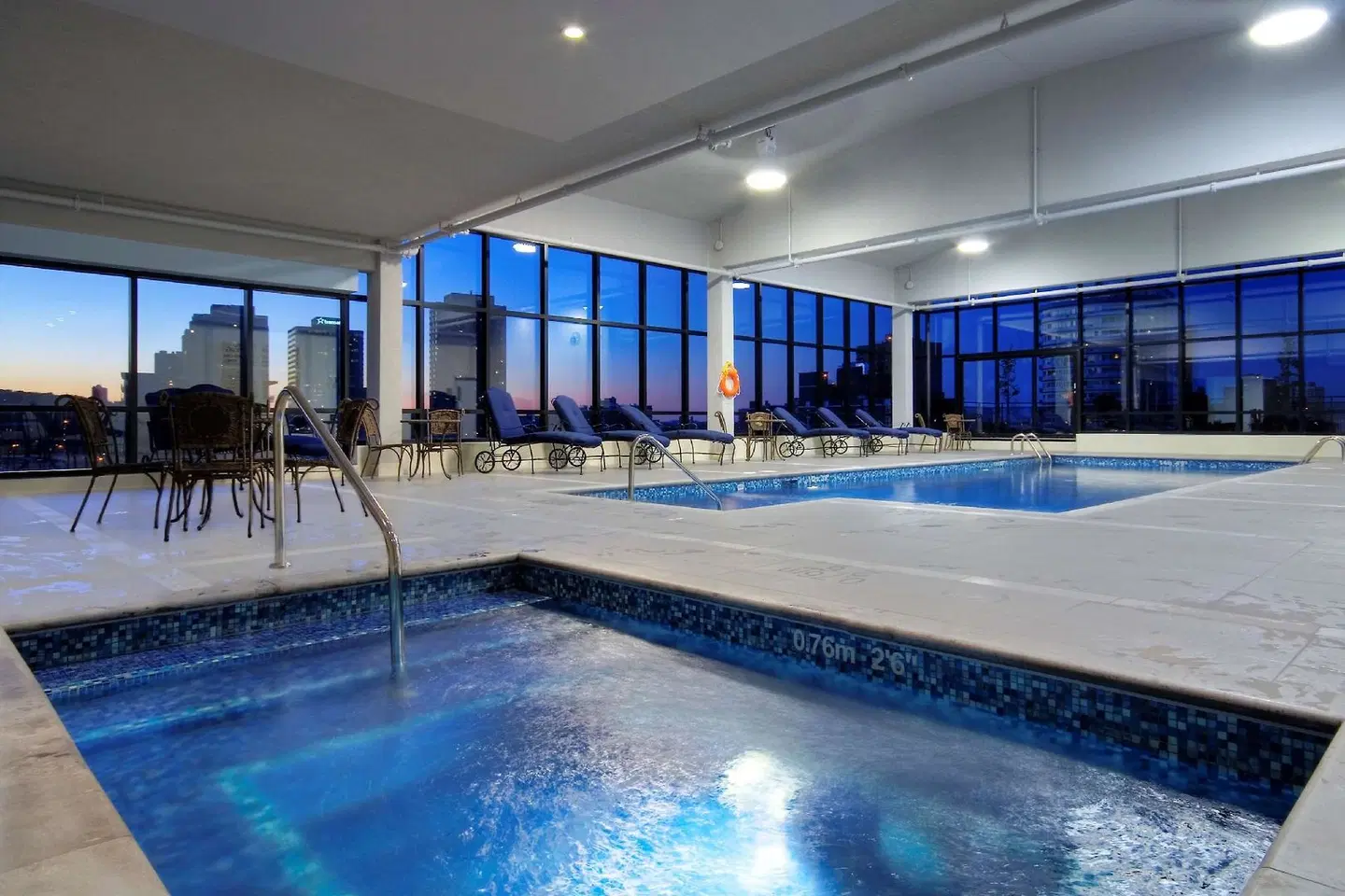 Hilton Garden Inn Montreal Centre-Ville Hallenbad