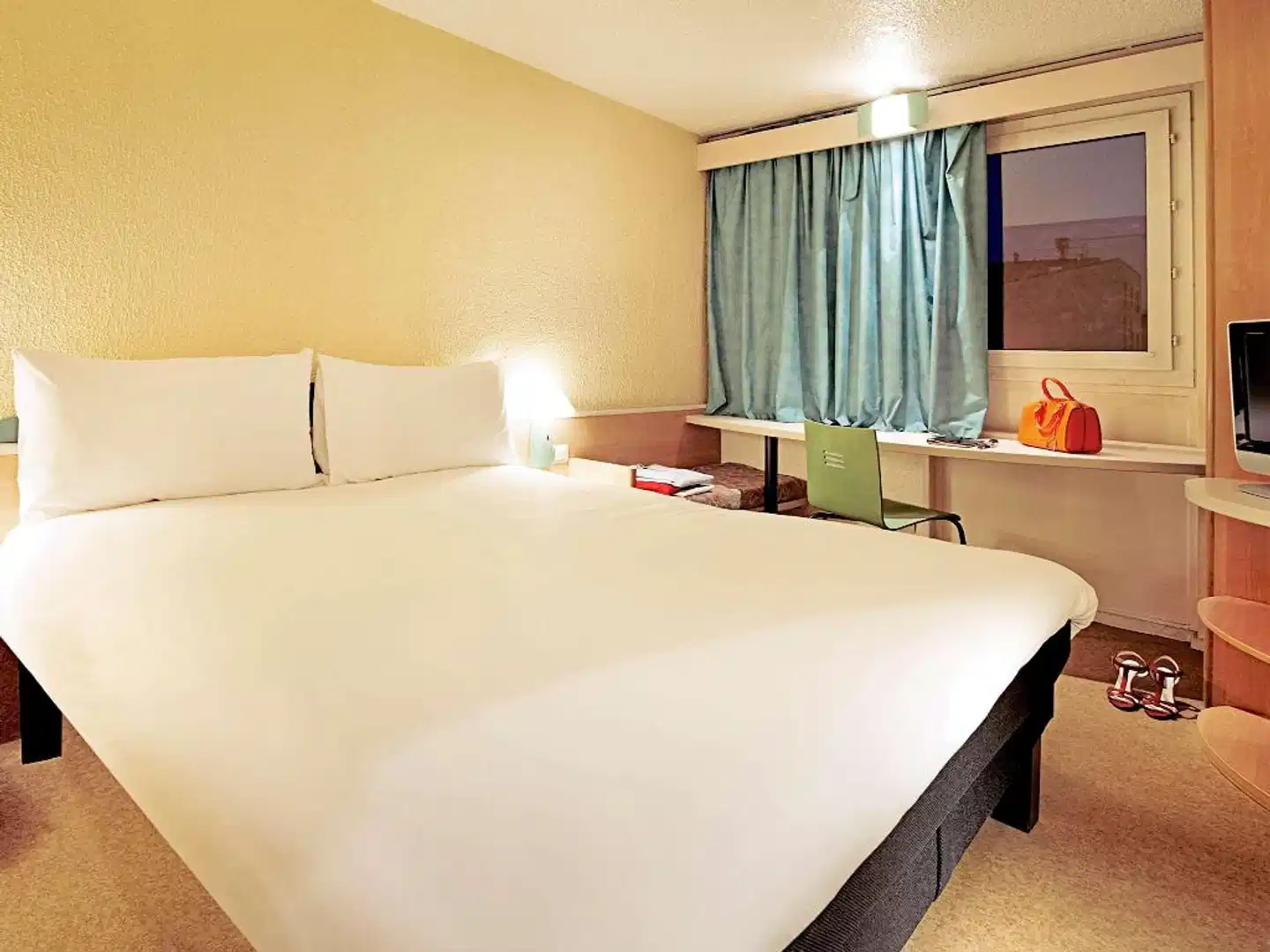 ibis Duesseldorf Hauptbahnhof Hotel Wohnbeispiel