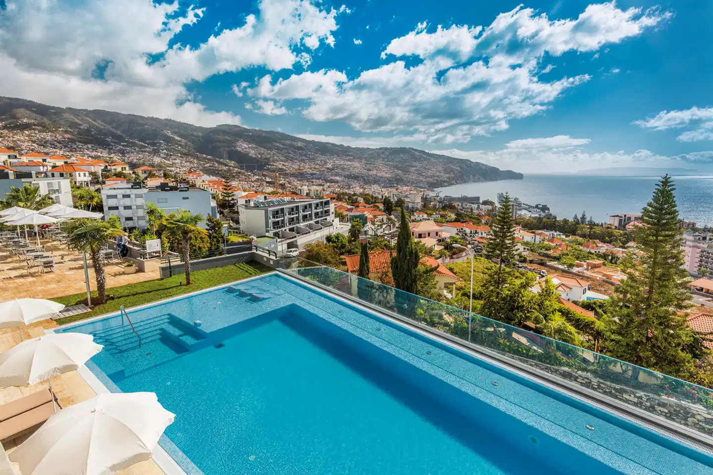 Madeira Panorâmico Pool