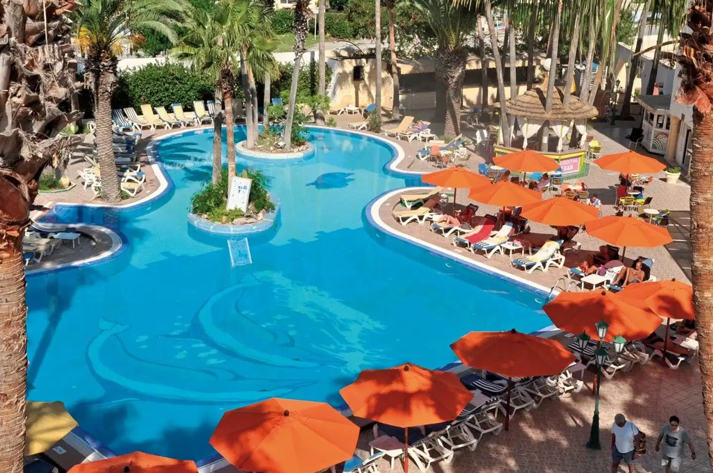 Nesrine Pool
