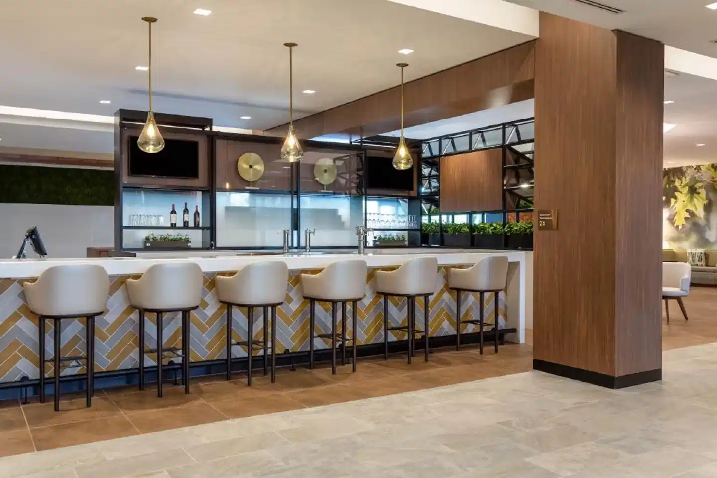 Wyndham Garden Orlando Universal / I Drive Bar