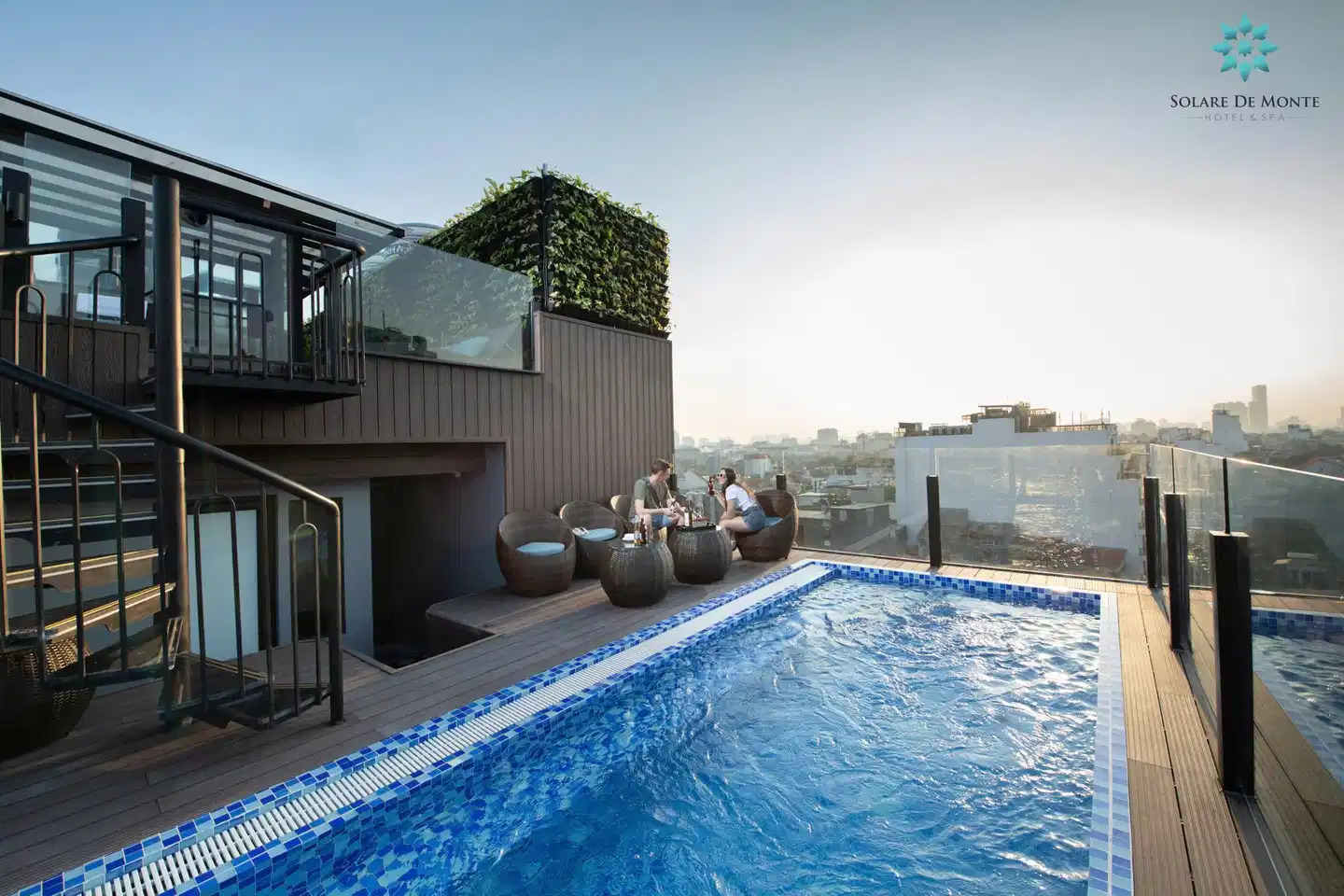 May De Ville Legend Hotel & Spa Pool
