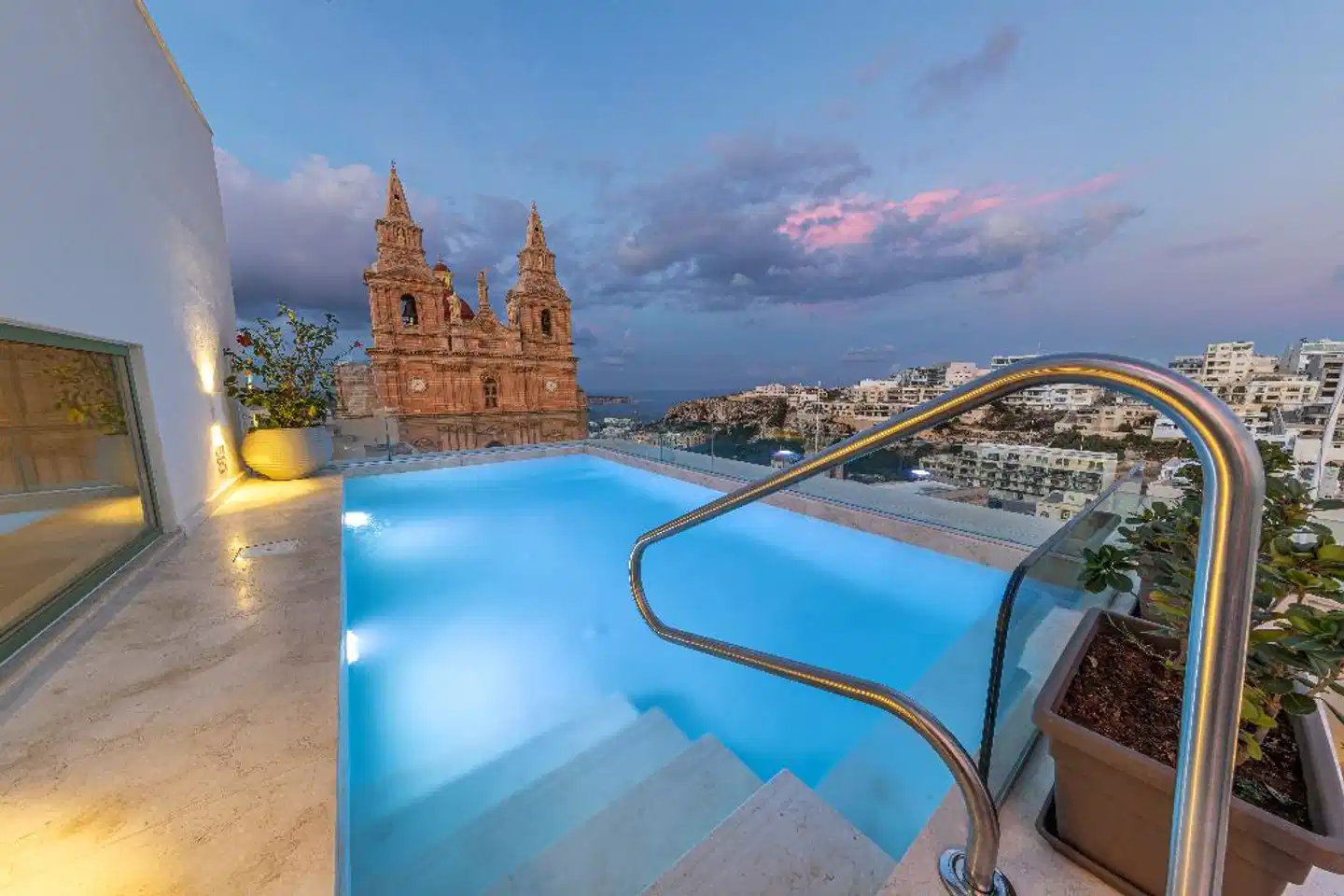 Dom's Boutique Hotel Pool