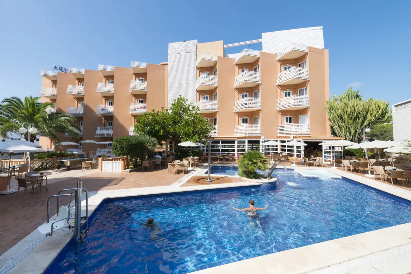 Allsun Hotel Vera Beach (ex. Allsun Paguera) Pool